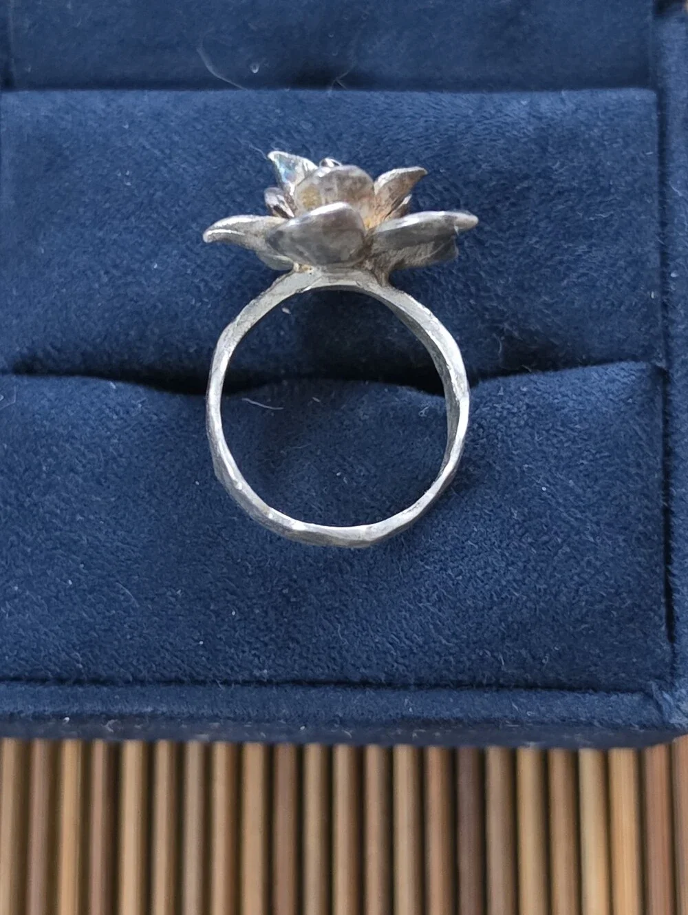 925 Silver Hammered Flower Ring (Vintage)